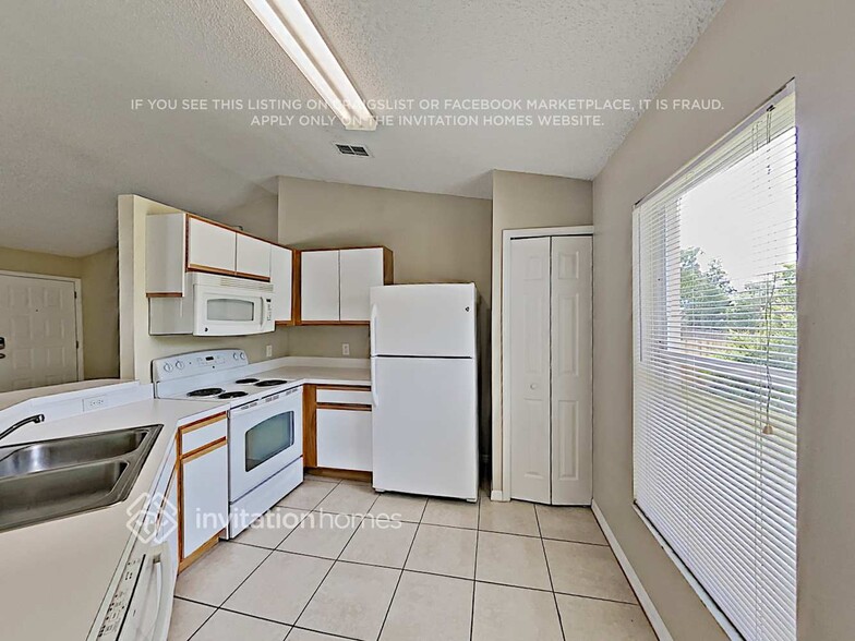 Building Photo - 2038 Killinger St