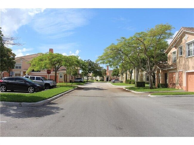 Building Photo - 1106 Belmont Ln