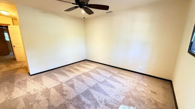 Building Photo - 54080 Pine Crest Ave