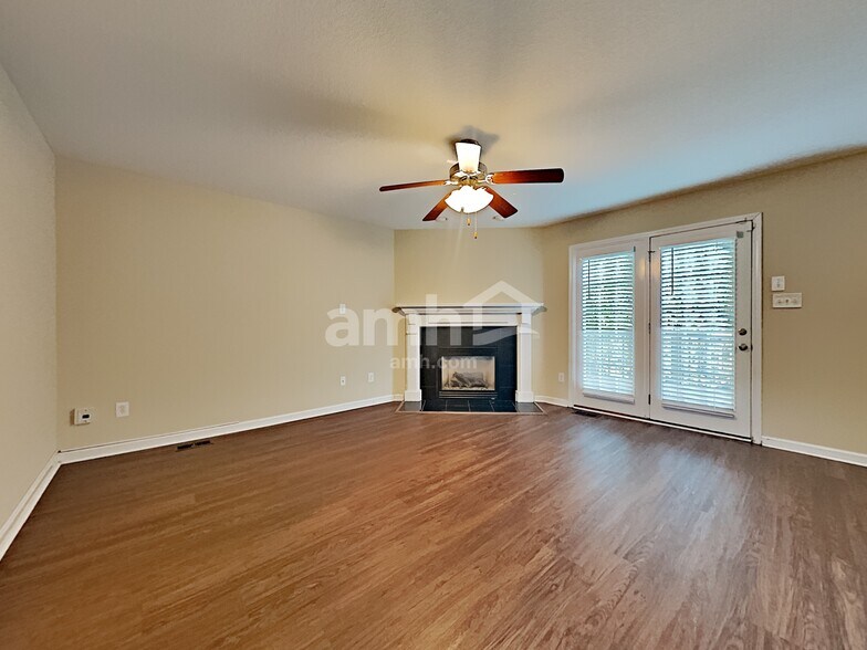 Building Photo - 3201 Gaslight Ln