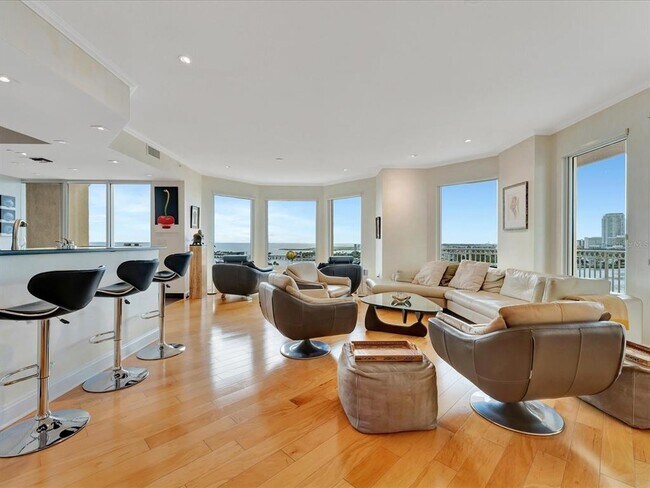 Building Photo - 555 5th Ave NE