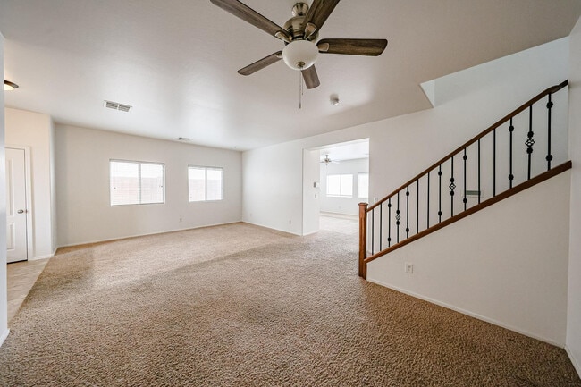 Building Photo - 12039 W Leather Ln