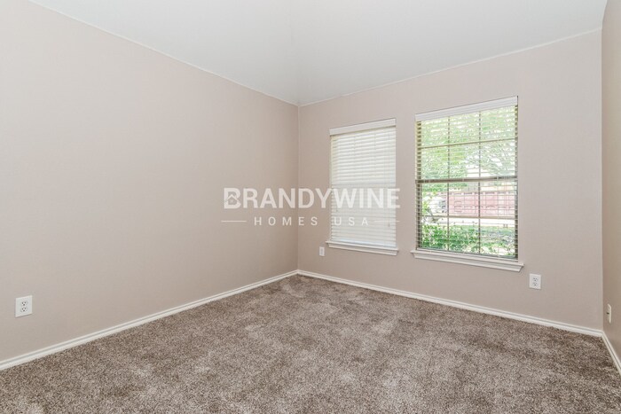 Building Photo - 1512 Trent Dr