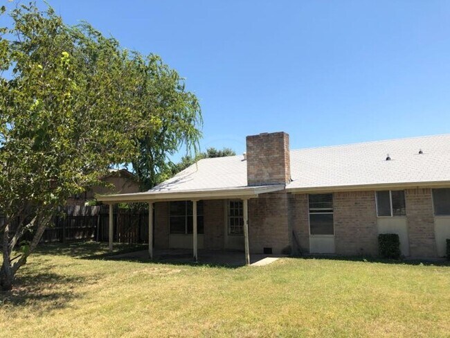 Building Photo - 2909 Trailridge Cir