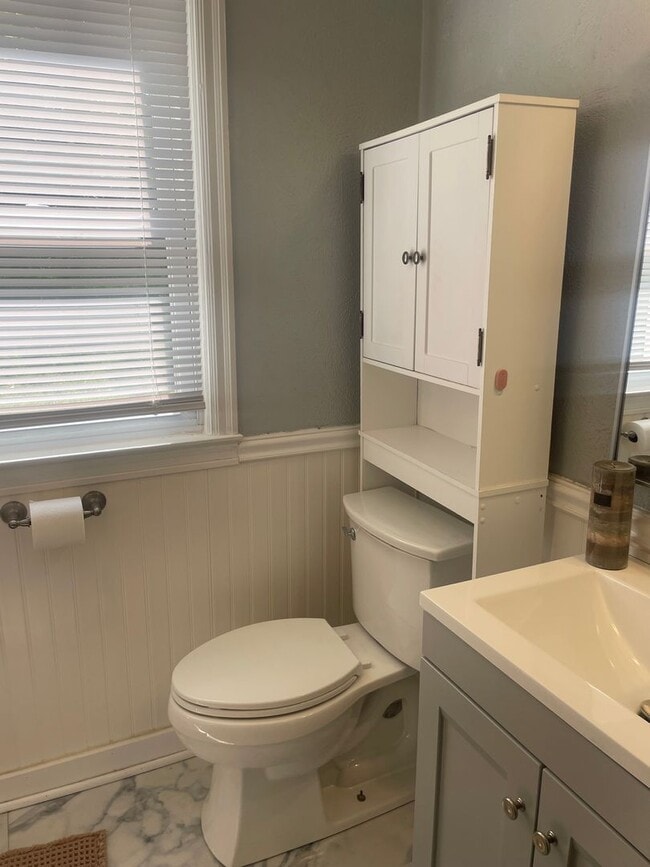 Building Photo - Knoxville 37920 - Adorable 2 bedroom 1 bath home in the Heart of South Knoxville-Pet Friendly - C...