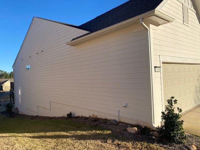 Building Photo - 1060 Crooked Creek Rd