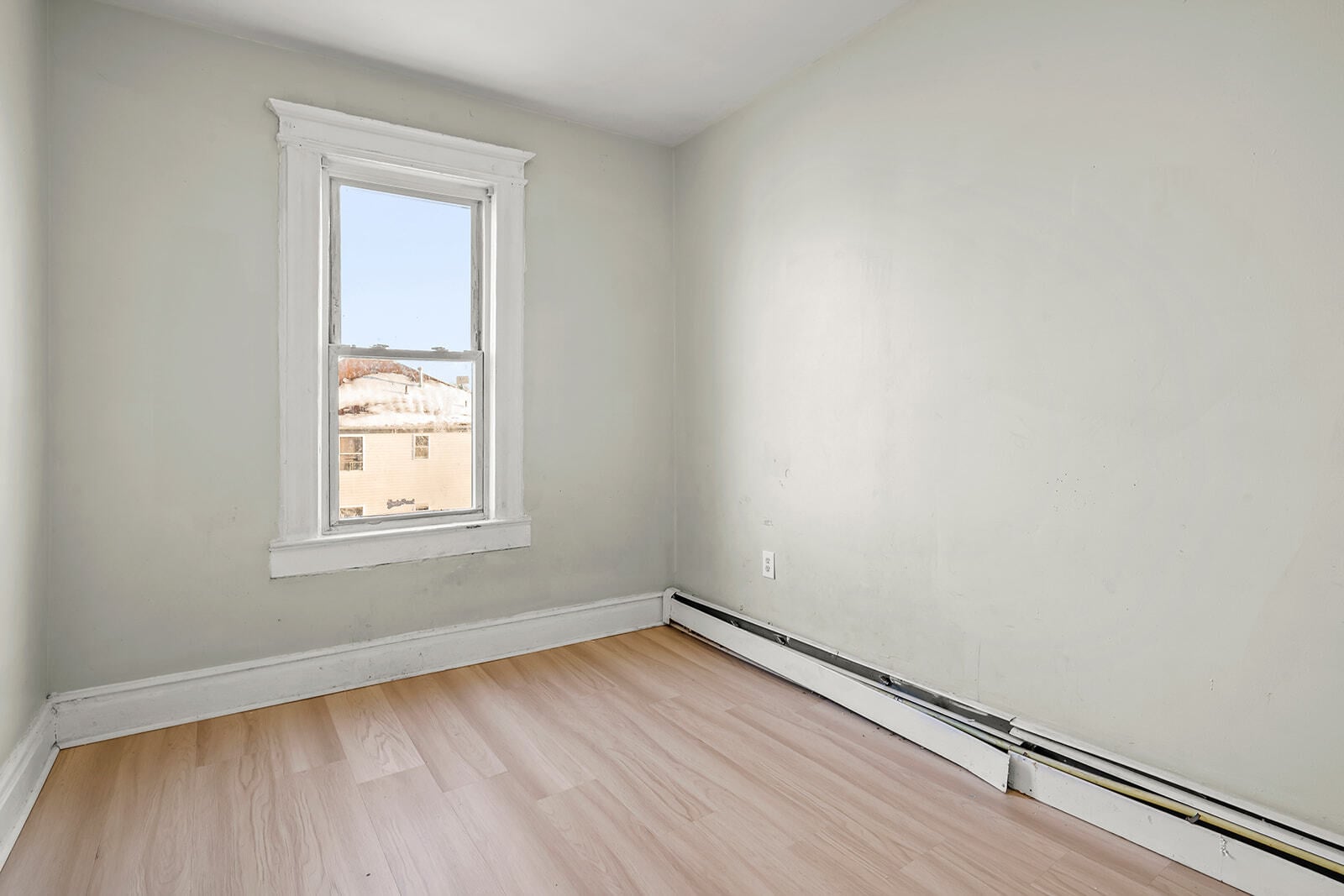 Building Photo - 30 Wainwright St