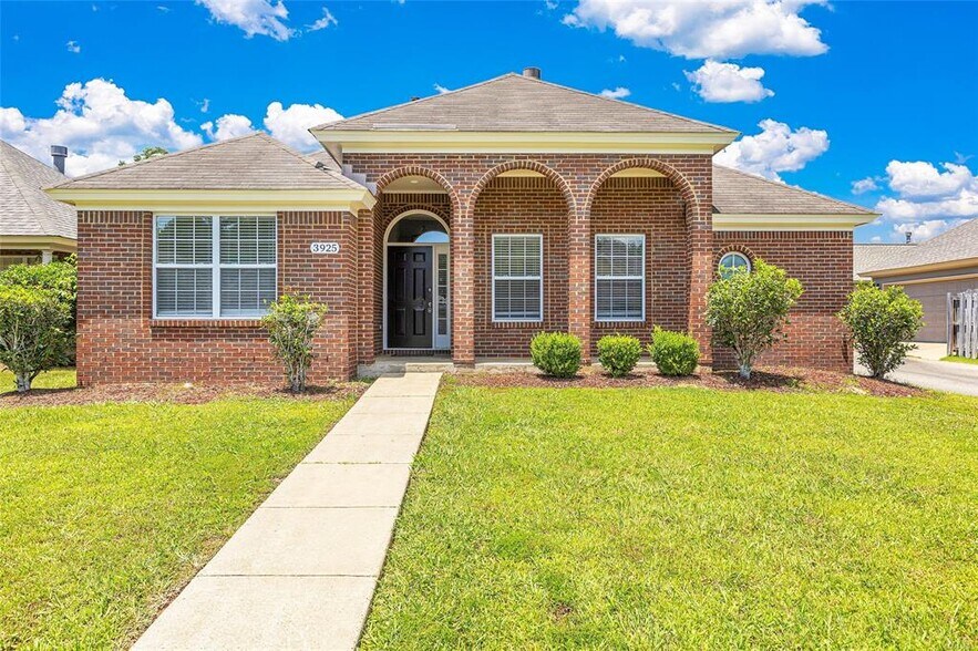 Building Photo - 3925 Claiborne Cir
