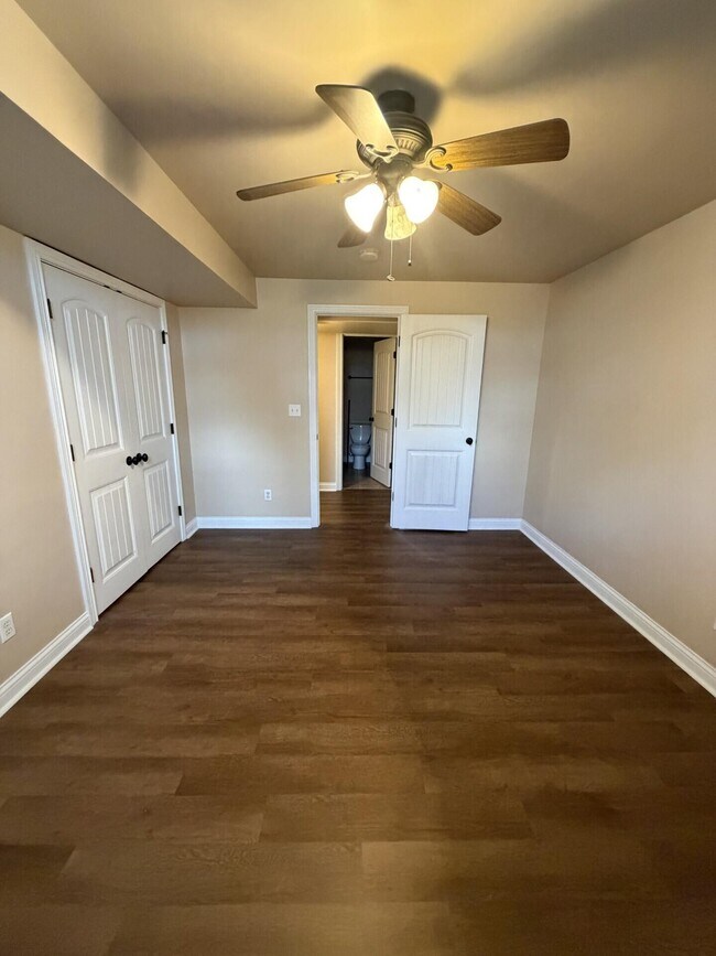 Building Photo - 110 Pineur Rd