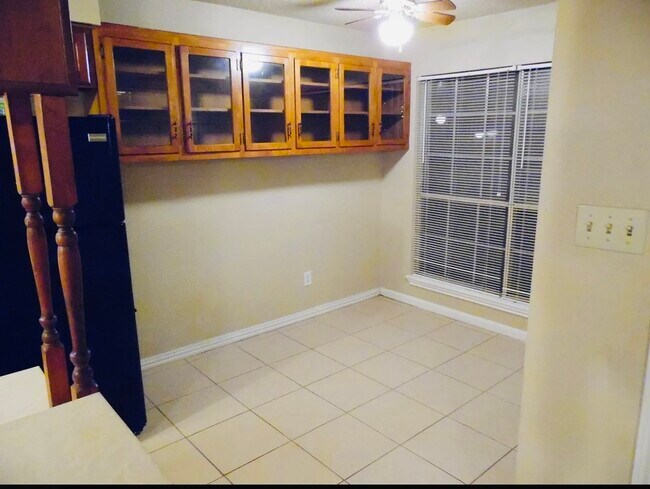 Building Photo - 4 Dallas Ct