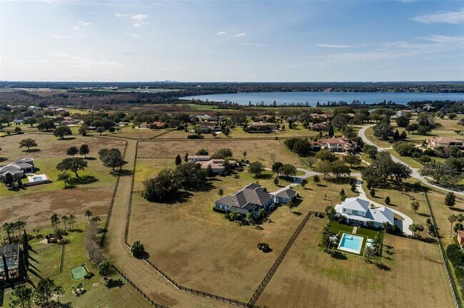 Building Photo - 10605 Midview Terrace