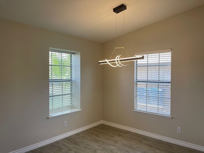 Building Photo - ***GORGEOUS SINGLE STORY BEAUTY IN THE HEA...