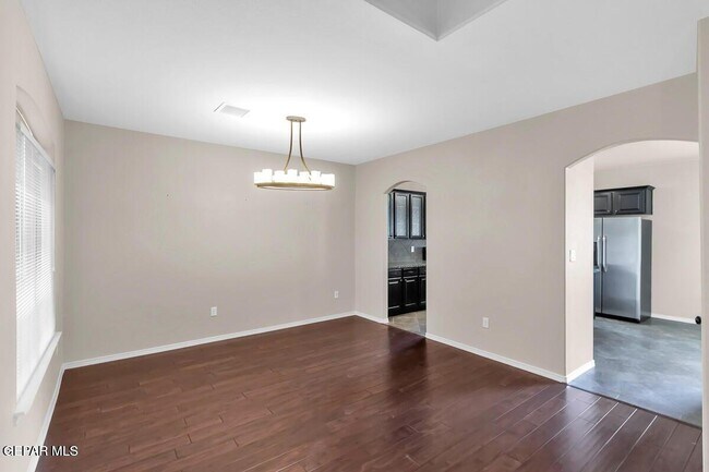 Building Photo - 14213 Silver Point Ave