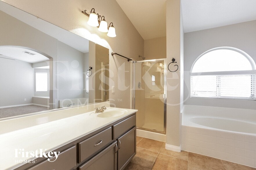 Building Photo - 1066 Oak Shade Ln