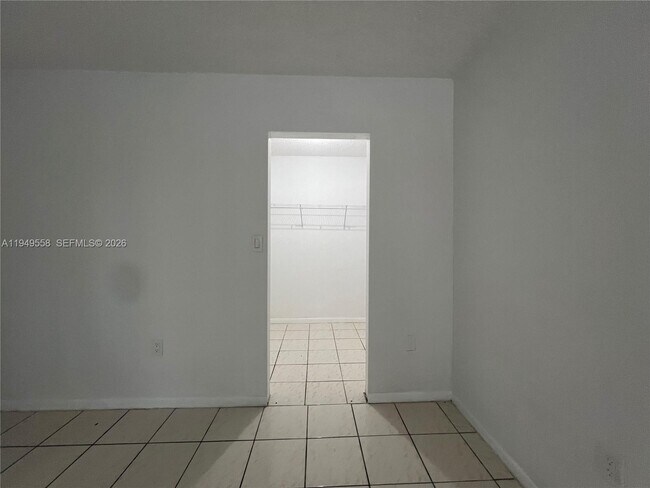 Building Photo - 200 W Park Dr