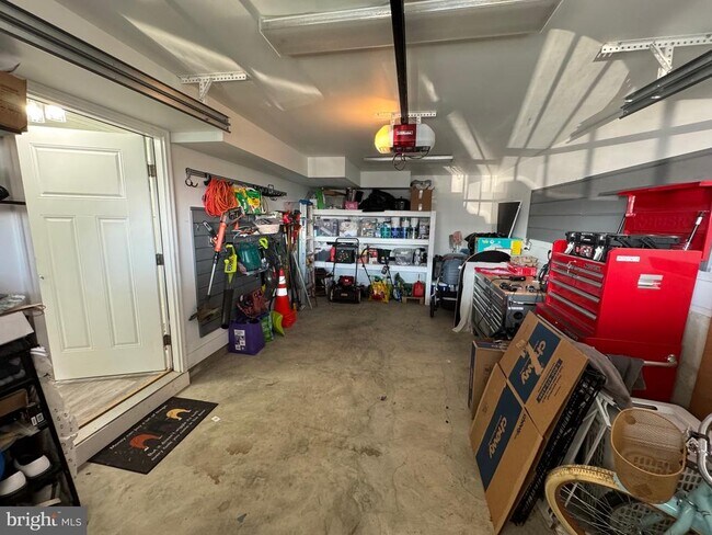 Building Photo - 8315 Bayside Rd