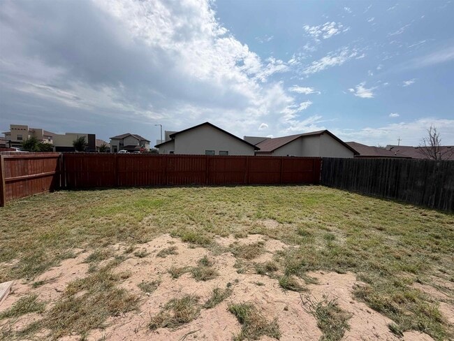 Building Photo - 5414 Rincon Dr