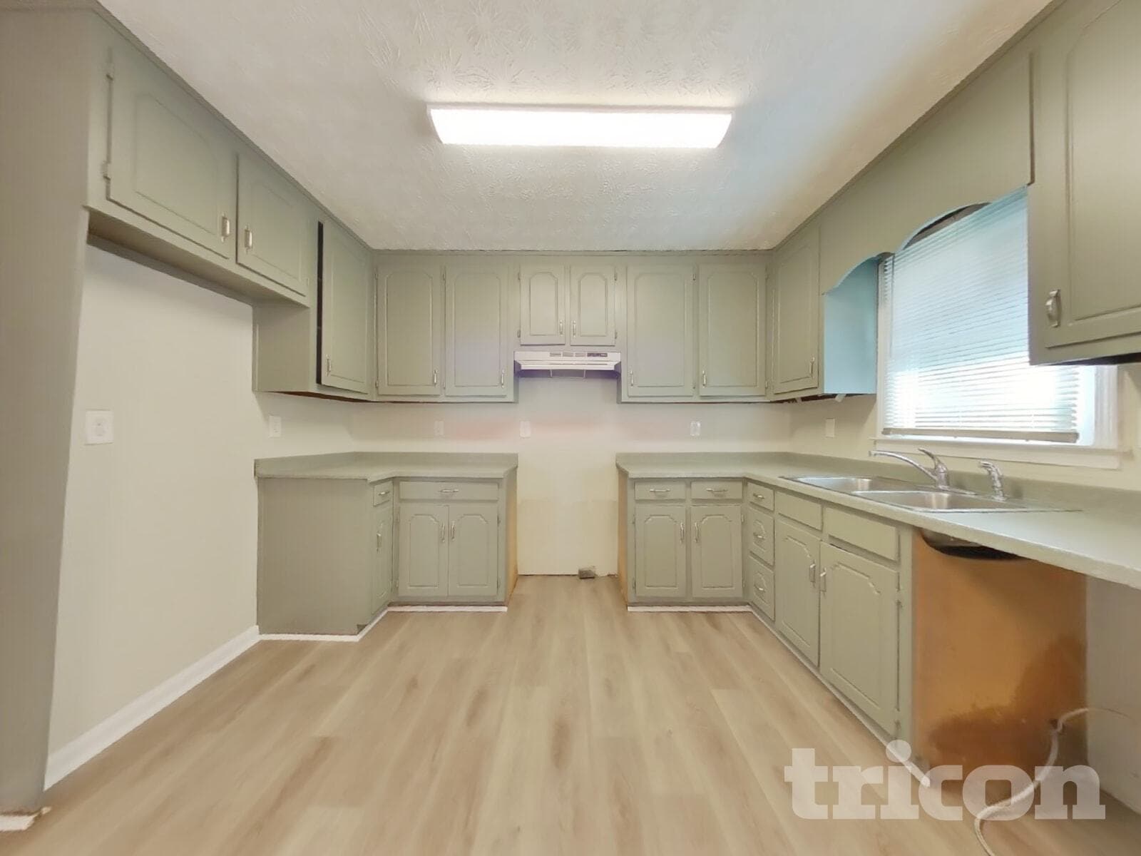 Building Photo - 55 6th Ave