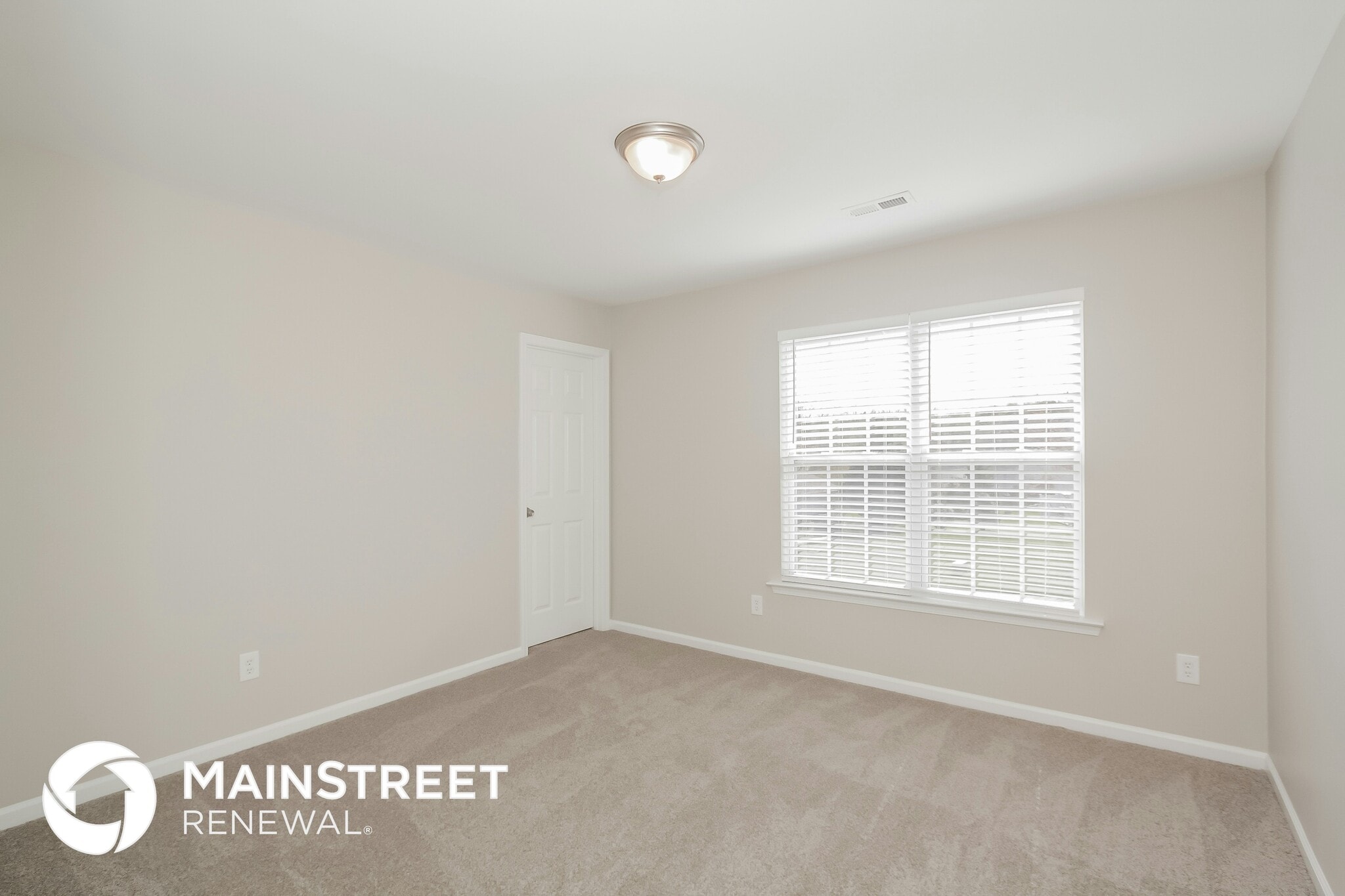 Building Photo - 1911 Elizabeth Oaks Ave