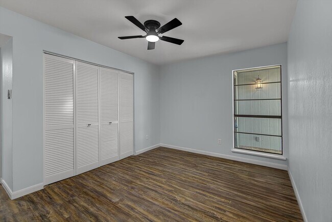 Building Photo - 5702 Golden Grove Ln