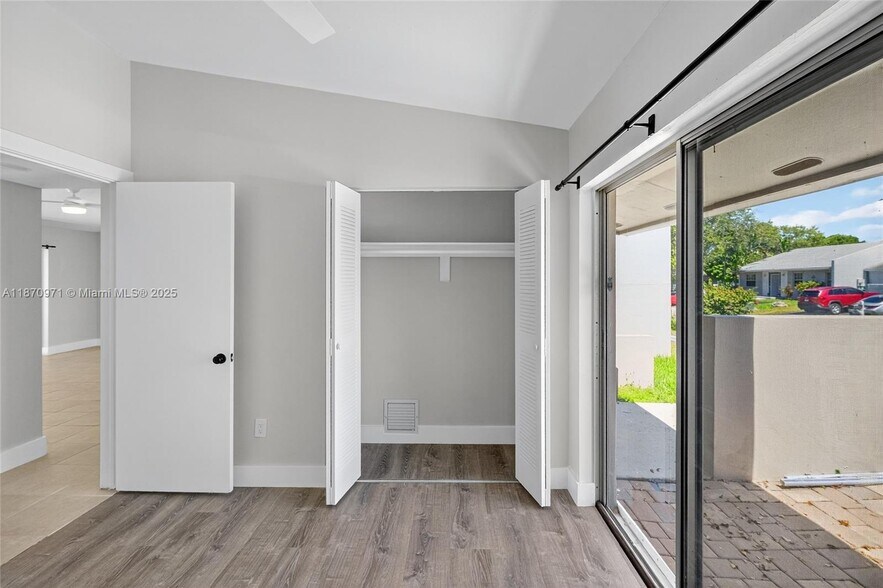 Building Photo - 10366 SW 208th Ln