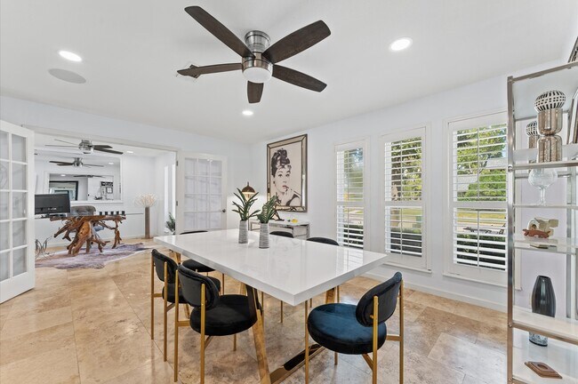 Building Photo - 5511 Queensloch Dr