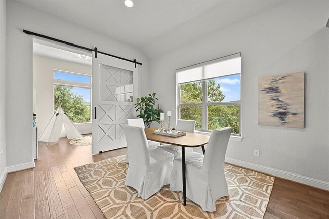 Building Photo - 216 Vista Village Cove