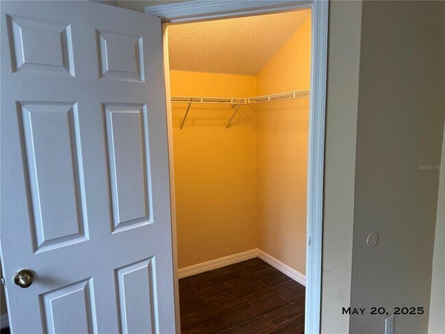 Building Photo - 5083 Luna Negra Dr