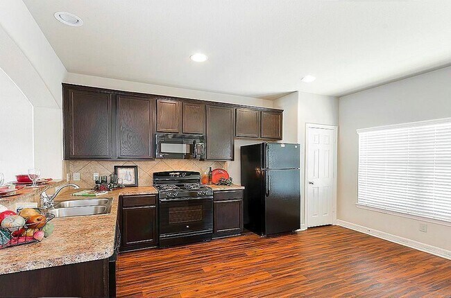 Building Photo - 50 Woodland Hills Dr