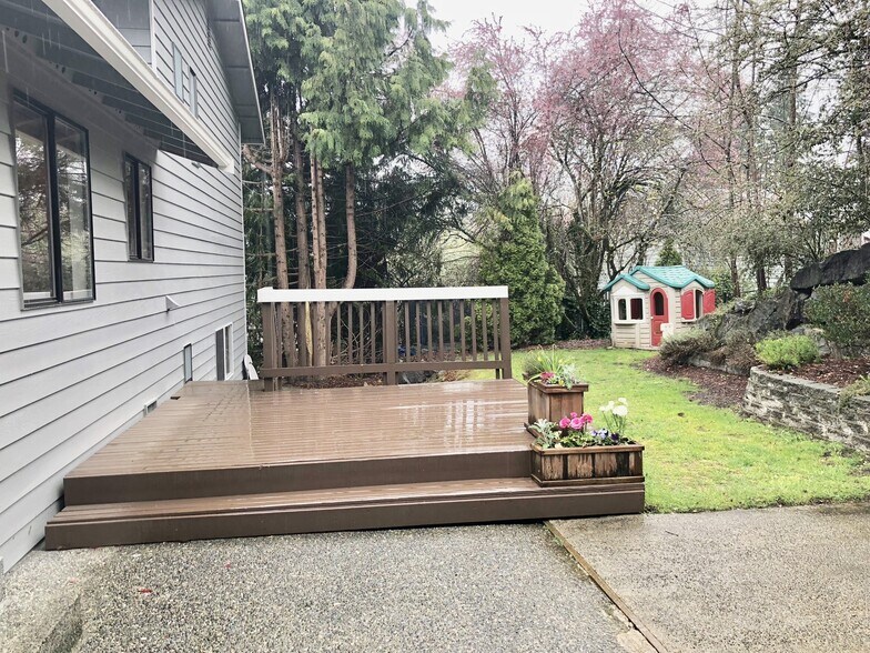 Building Photo - Lynnwood Home (Reduced rent until May 30th)
