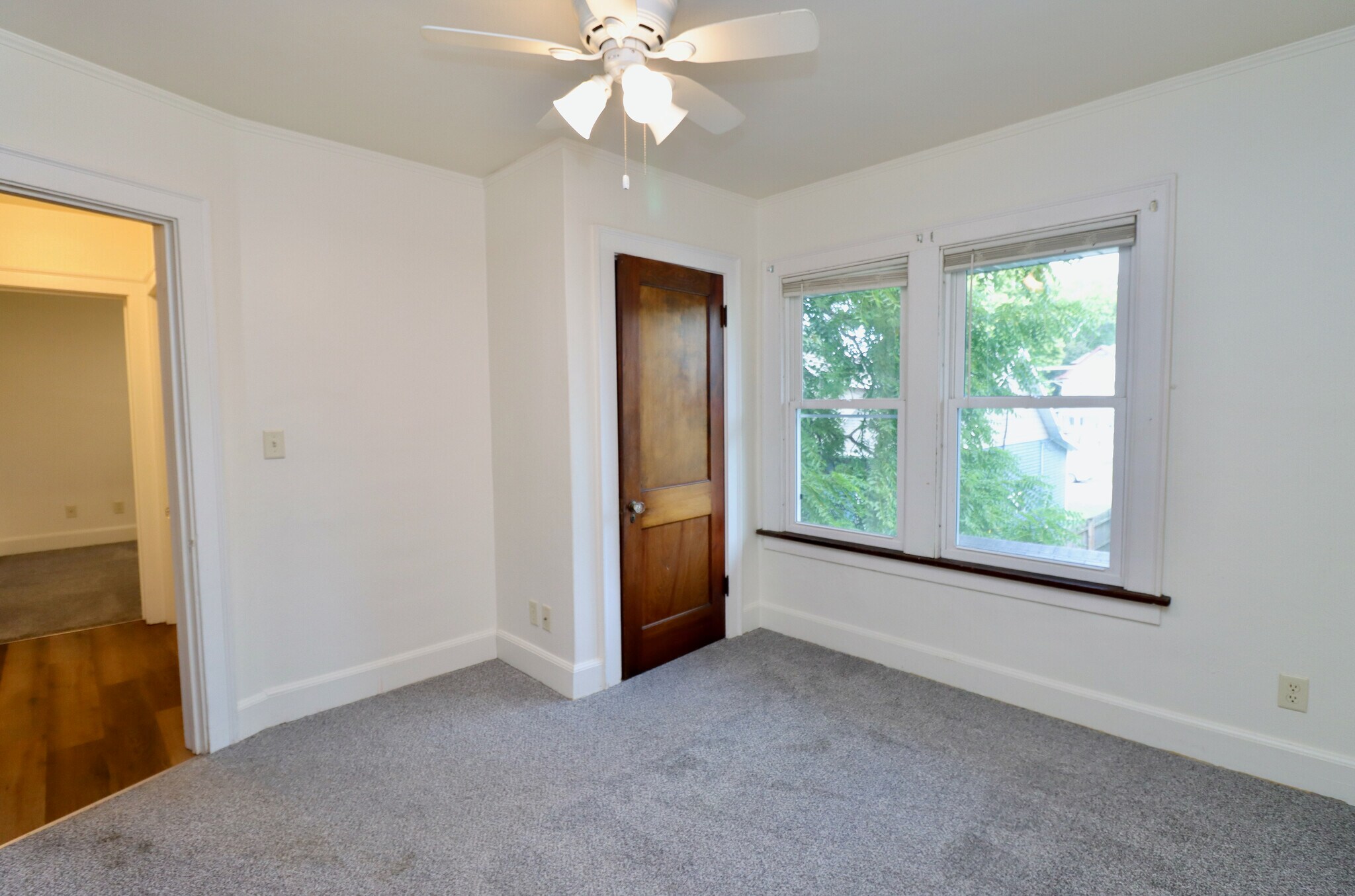 Building Photo - 744 Central Ave