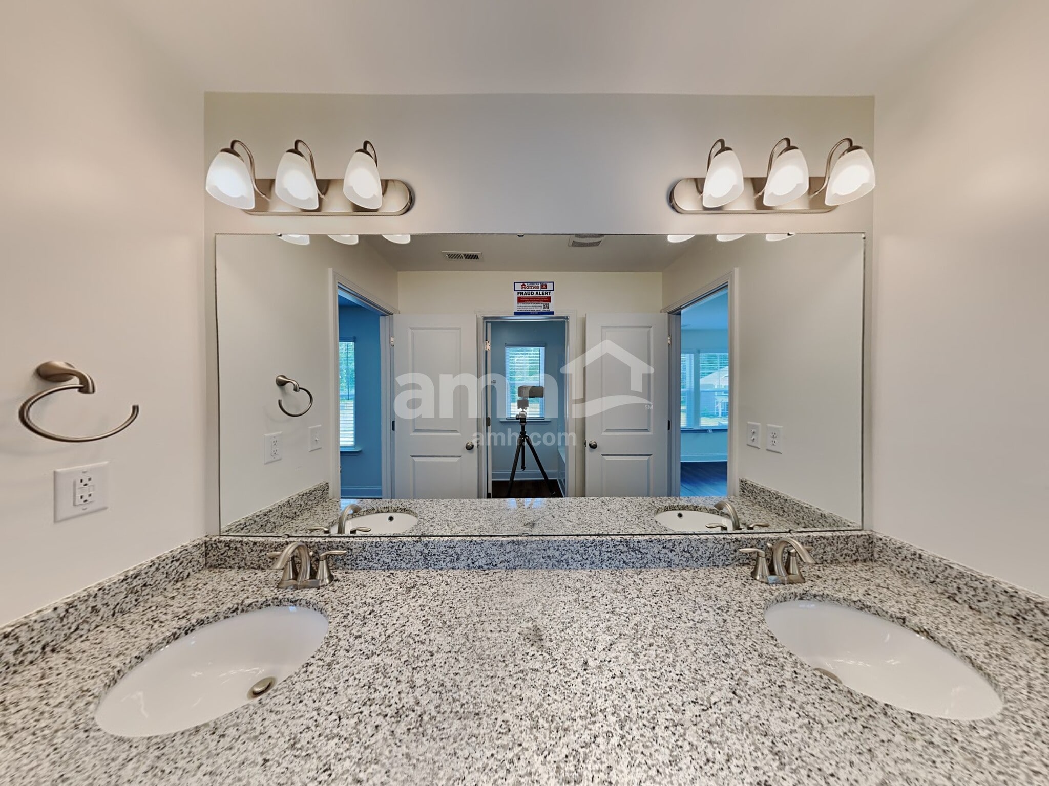 Building Photo - 326 Golucke Way