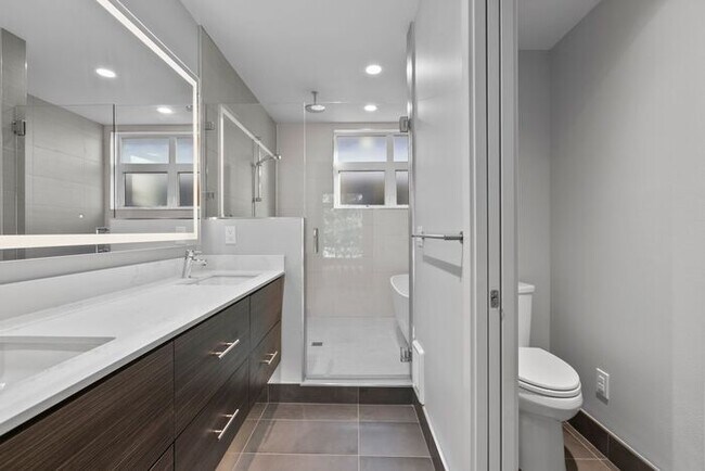 Building Photo - Stunning AIR CONDITIONED Alki Townhome w/ Rooftop Ocean View