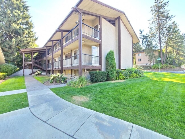 Building Photo - $1,050 - 1 Bed / 1 Bath Spacious Condo in South Hill