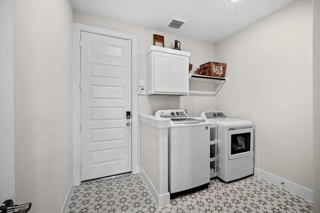 Building Photo - 7306 Pecan Brk Ln
