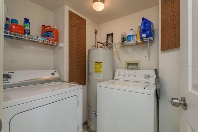 Building Photo - 5557 Sea Forest Dr