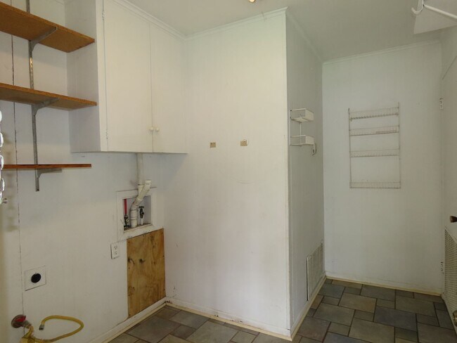 Building Photo - Cozy 3 Bedroom 2 Bathroom In Tyler!!