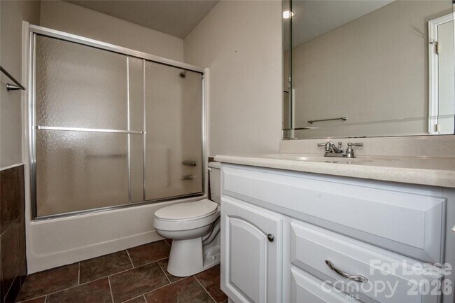 Building Photo - 7730 Deer Track Dr