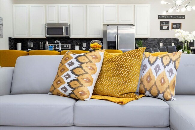 Building Photo - 650 Las Fuentes Dr