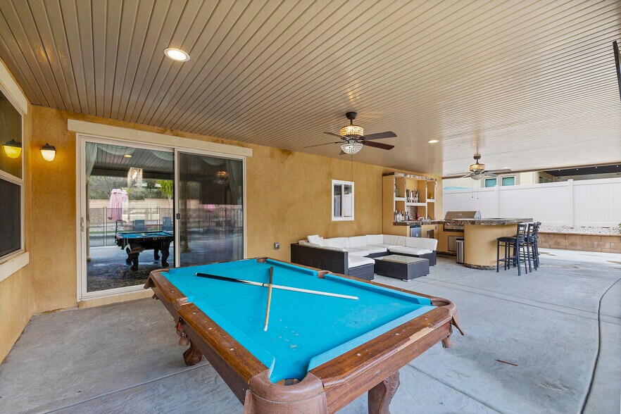 Building Photo - 35676 Small Pine Ct