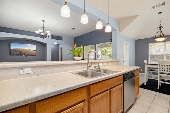 Building Photo - 3300 Winding Shore Ln