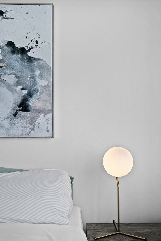 Building Photo - 141 NE 3rd Ave