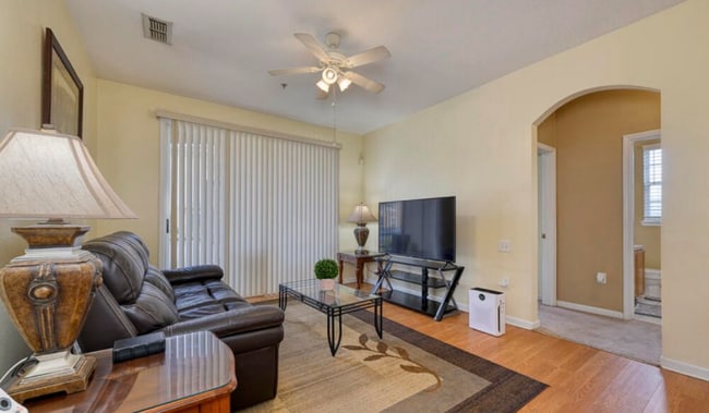 Building Photo - 7990 Baymeadows Rd E