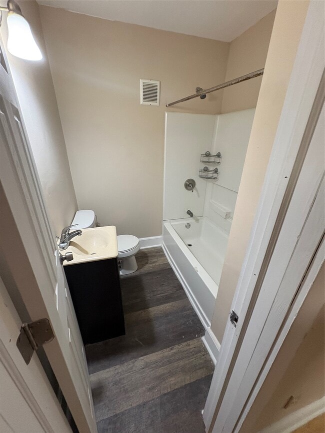 Building Photo - 198 Court St