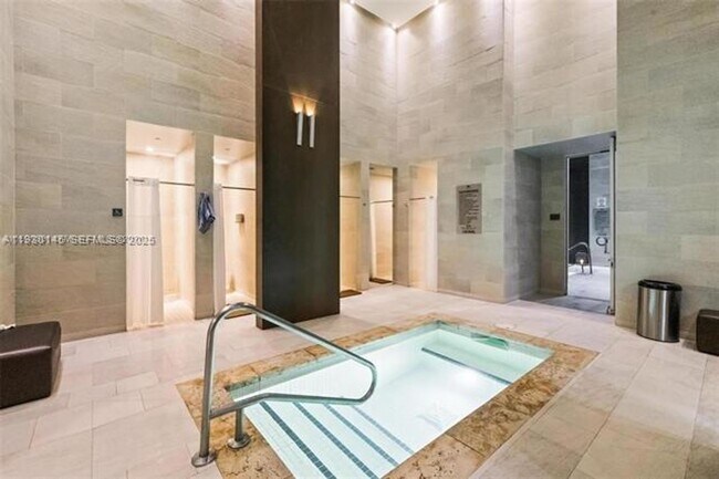 Building Photo - 1830 S Ocean Dr