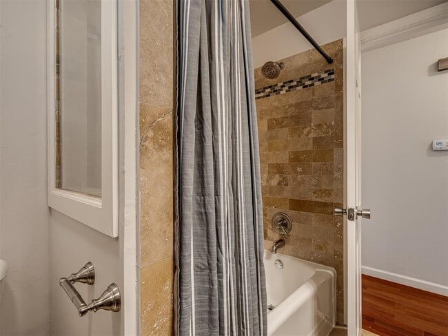 Building Photo - 8 South Ave