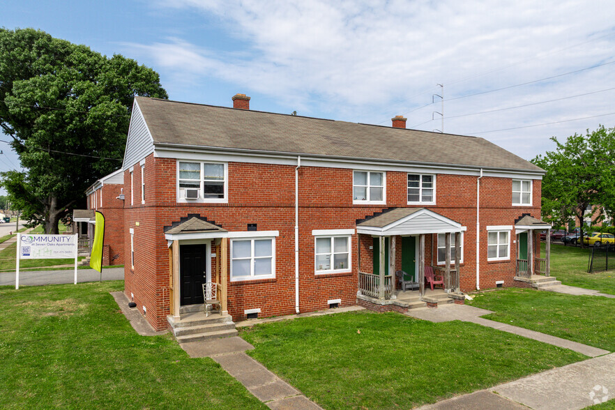 Primary Photo - Seven Oaks Apartments