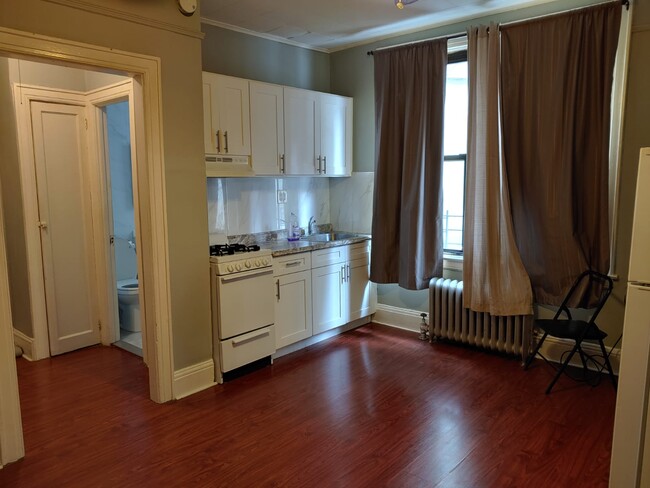 kitchenette area - 3143 33rd St