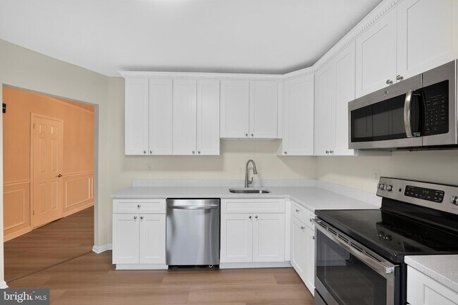 Building Photo - 55 Oak Crest Ct