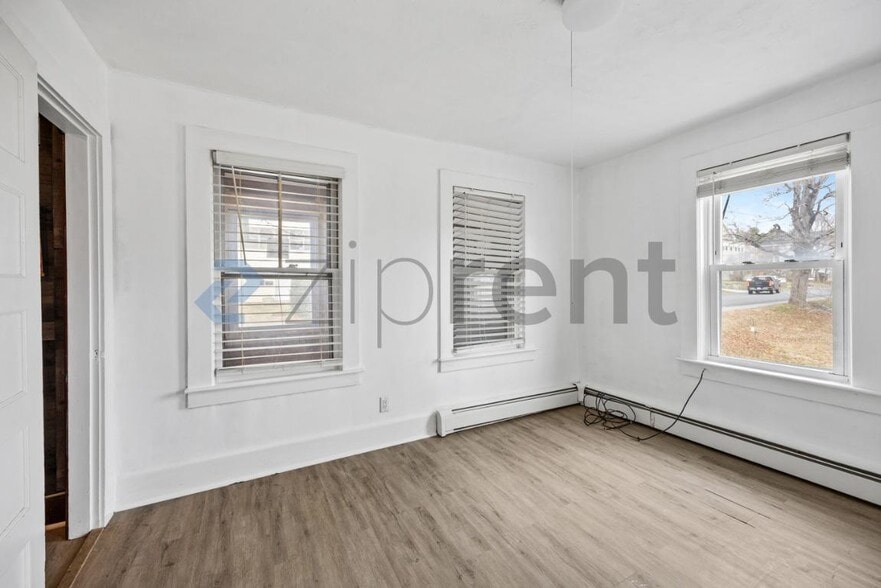 Building Photo - Unit 1 st floor